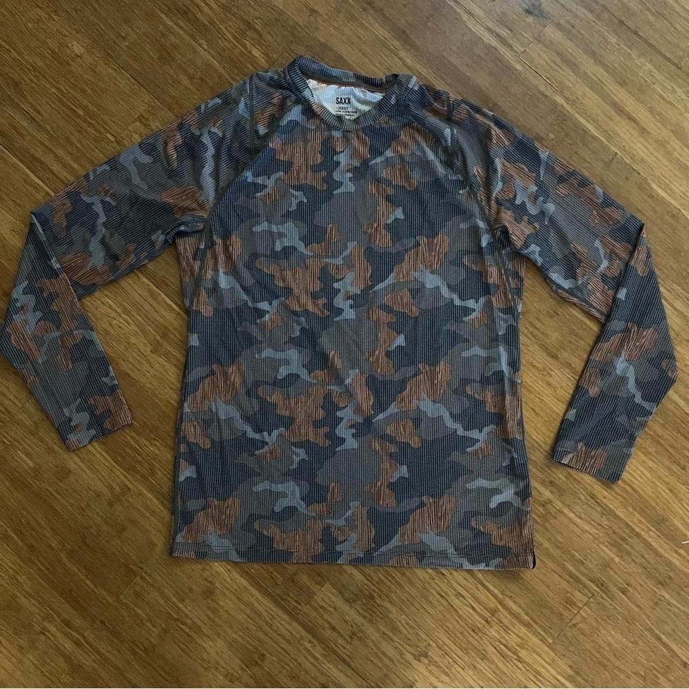 SAXX Quest Long Sleeve Crew All-Season Lightweight Baselayer - Size S